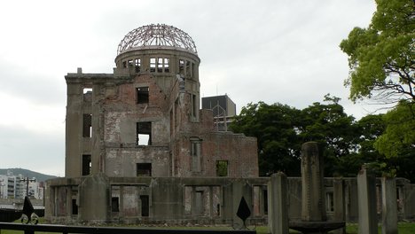 hiroshima-peace-memorial-99519_1920.jpg