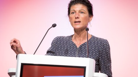 Das Bild zeigt die NRW-Spitzenkandidatin der Linken NRW, Sahra Wagenknecht.