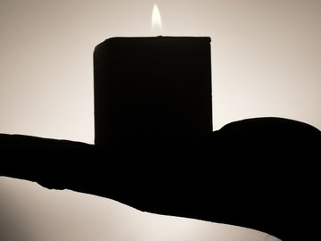 Das Bild zeigt eine Kerze.